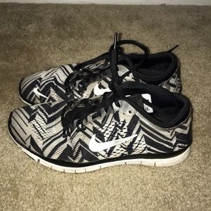 Black and white nike shoes